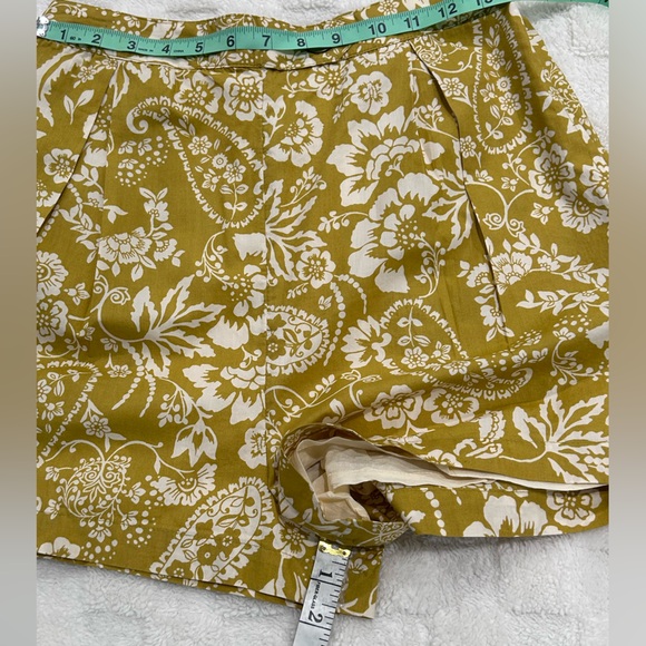 Maeve Yellow Floral Women's Shorts - Picture 9 of 14